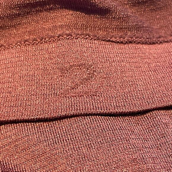 Lululemon Swiftly Tech Shirt Women's Garnet Red 2 LS Running Activewear Train - Picture 3 of 3